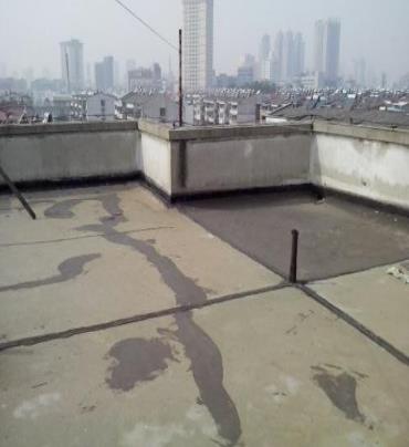 阜新漏水维修 楼顶漏水是什么原因，楼顶漏水维修方法是什么?